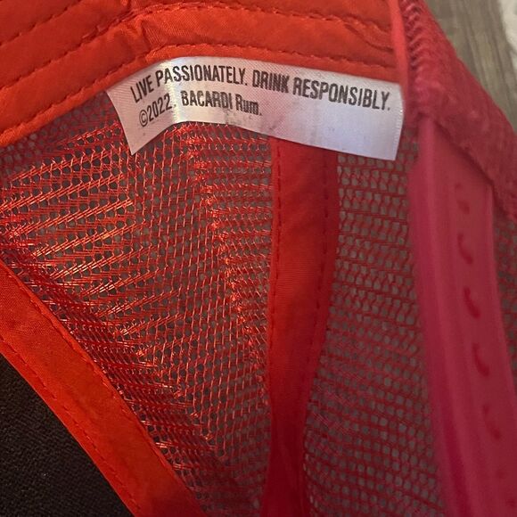 Bacardi Rum Red Black Bat Logo Adjustable Snapback Mesh Trucker Baseball Hat Cap - Picture 8 of 8